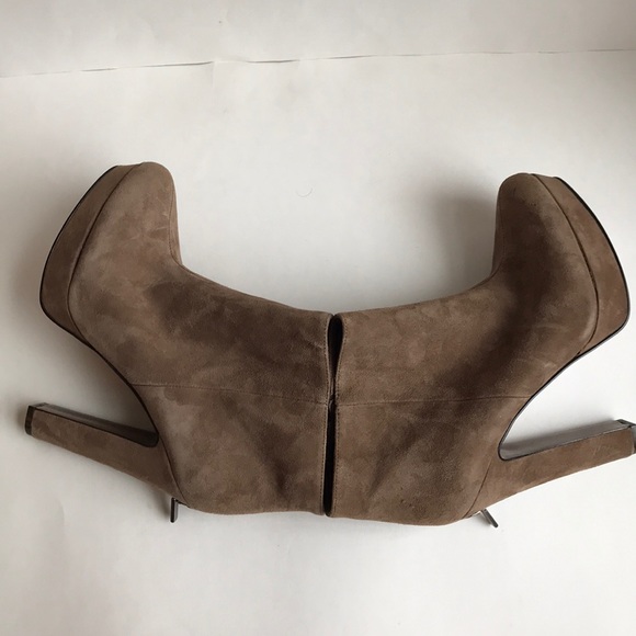 BCBGeneration  suede leather heeled boots Sz 9 - Picture 7 of 8